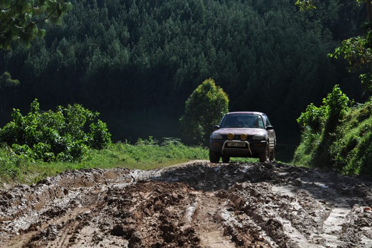 Time your Travel Dates when Renting A Car in Uganda
