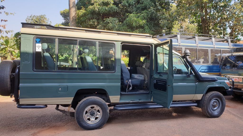 Toyota safari land cruiser extended hardtop
