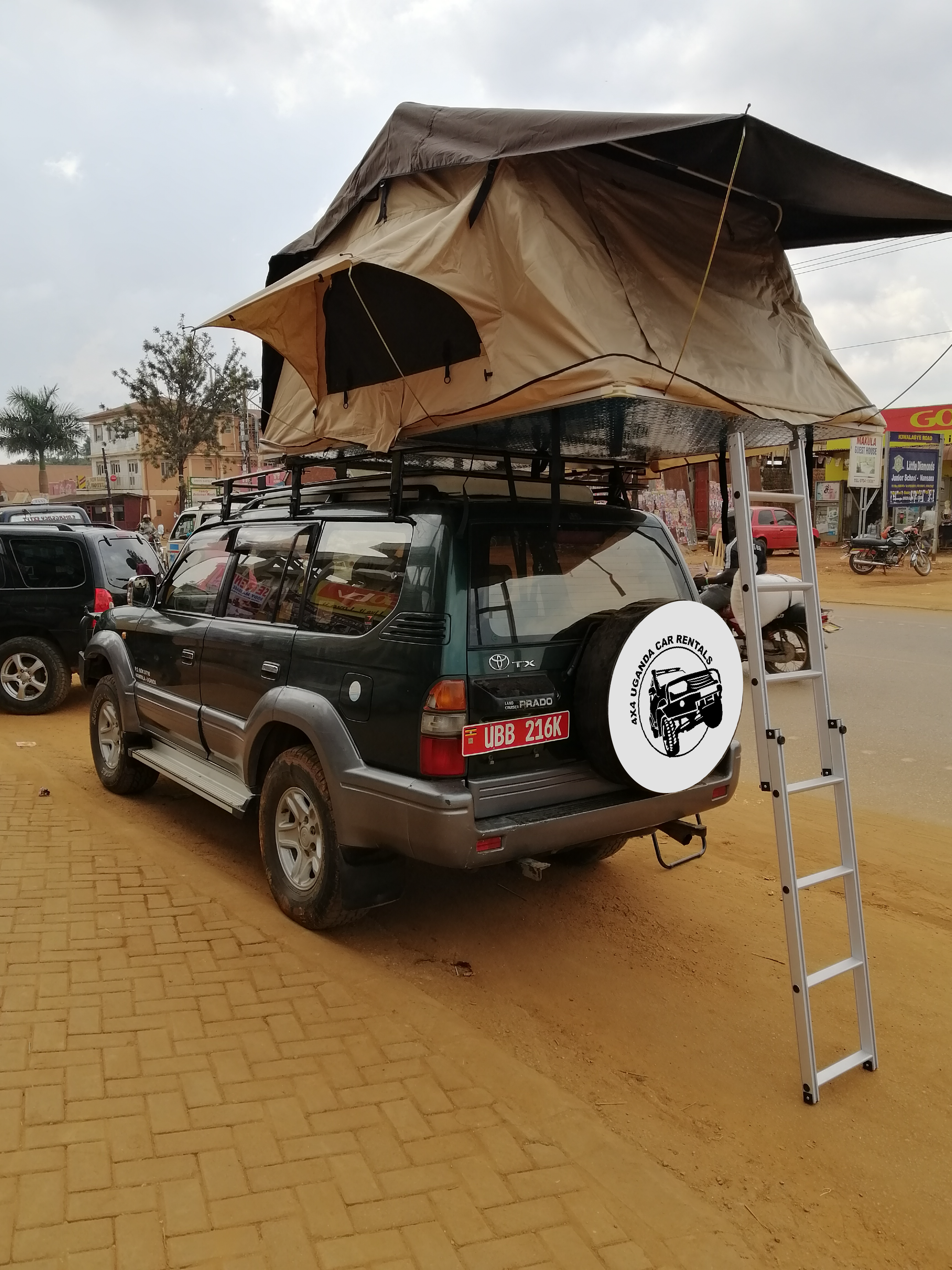 Land cruiser Prado TX/TZ with 1 roof top tent