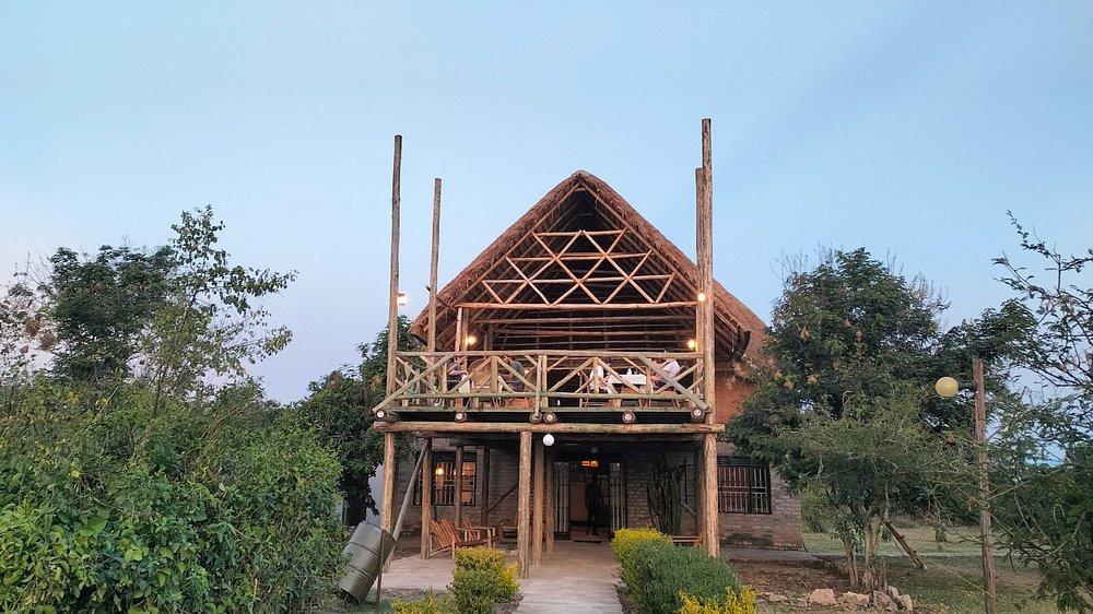 Lodges and Campsites for Campers in Uganda
