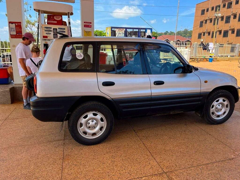 toyota-rav4-4x4-uganda-car-rentals