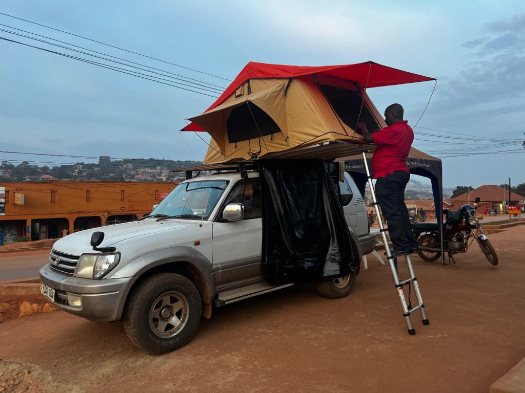 4x4 with roof top tent