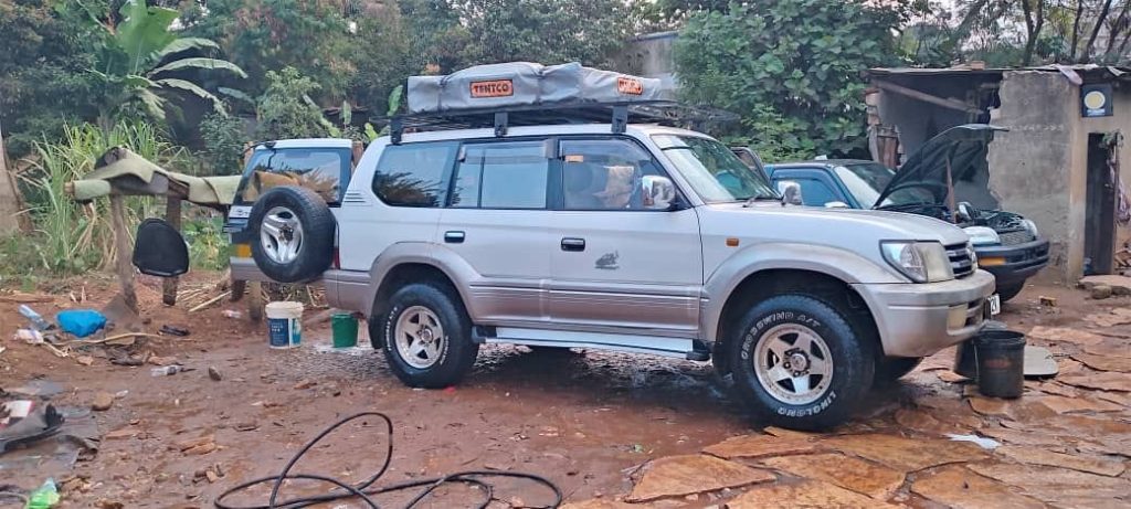 4×4 Rental Cars with Rooftop Tents uganda 