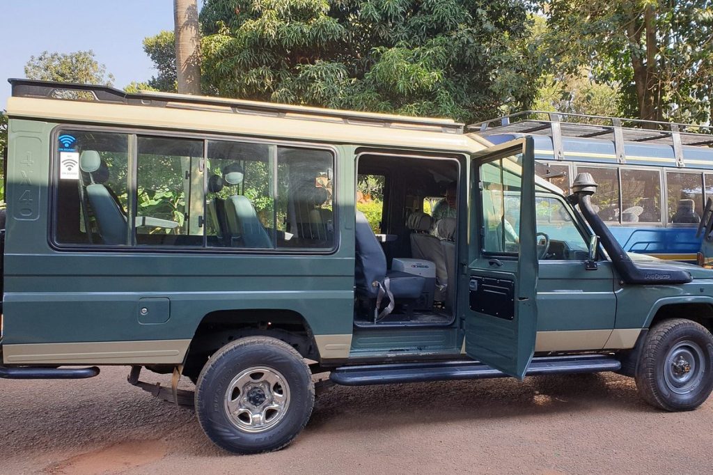 Family Safari Car Rental in Uganda