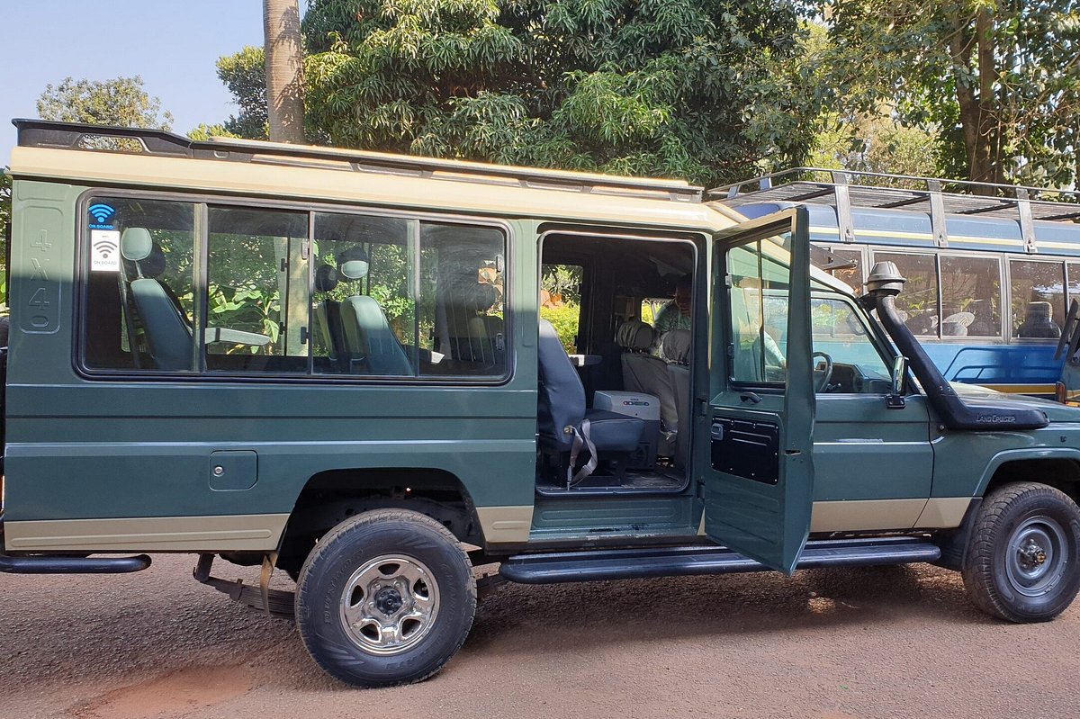 Family Safari Car Rental in Uganda